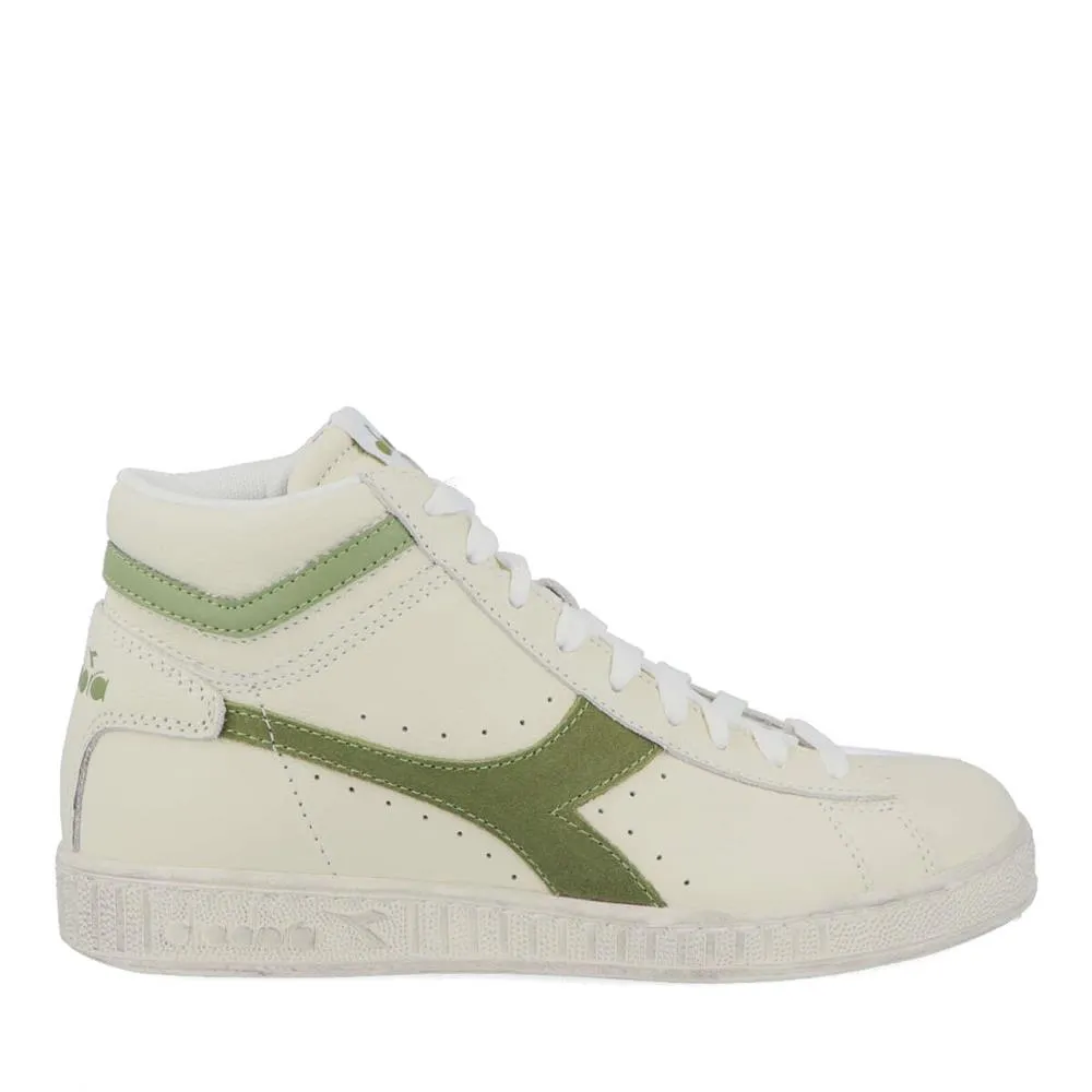Diadora