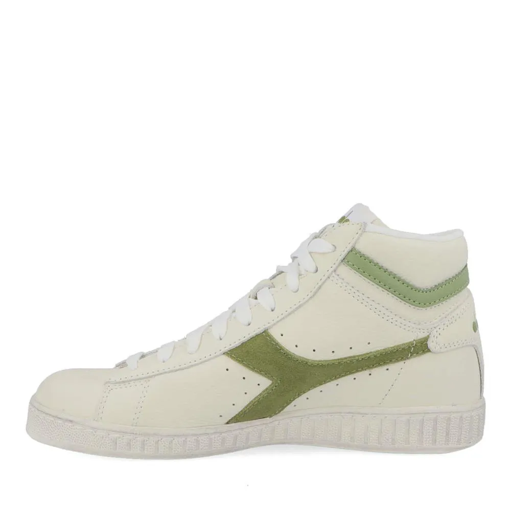 Diadora
